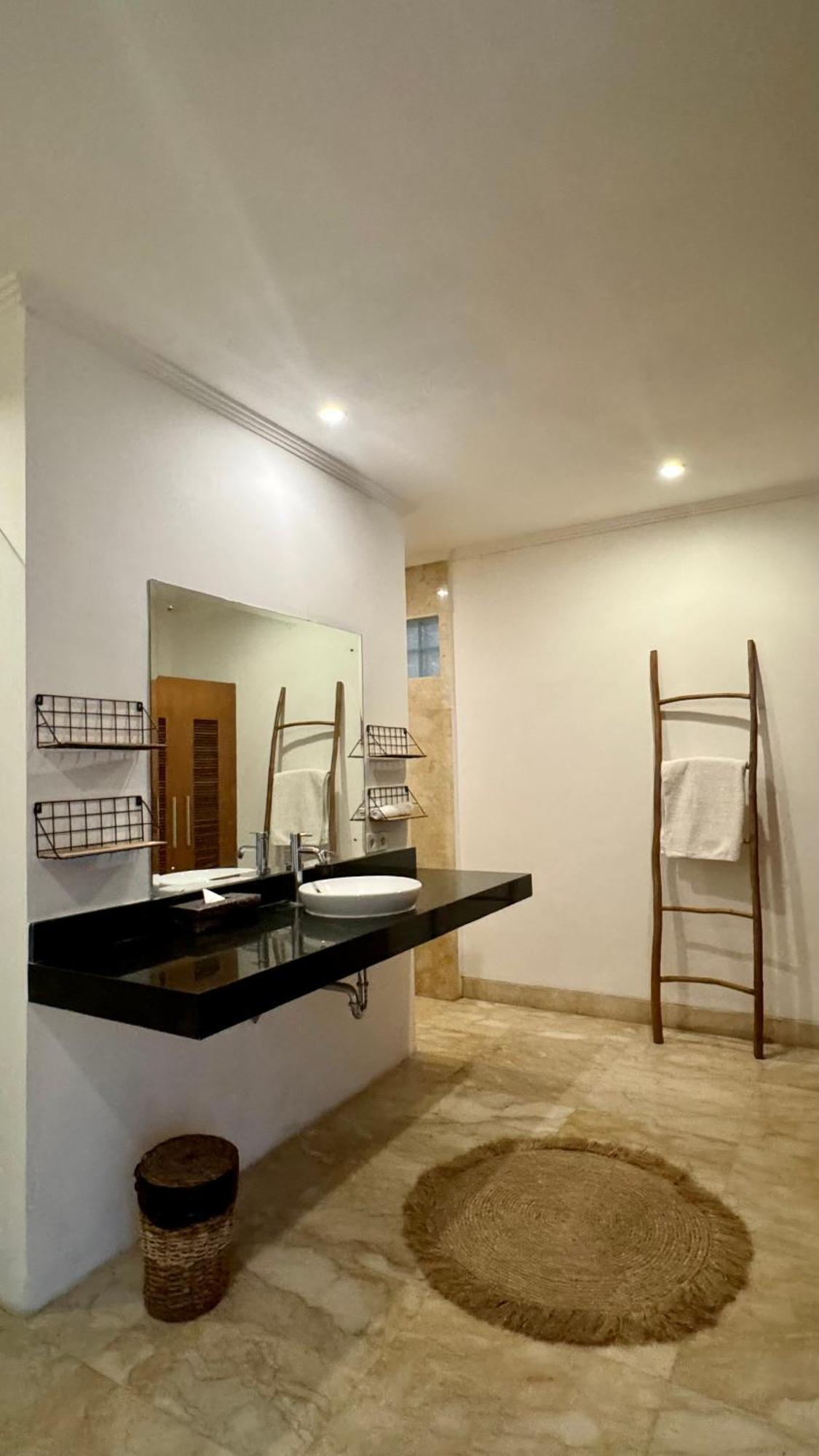 Private Suite In A Kids Friendly Big Shared Villa In Canggu Dış mekan fotoğraf