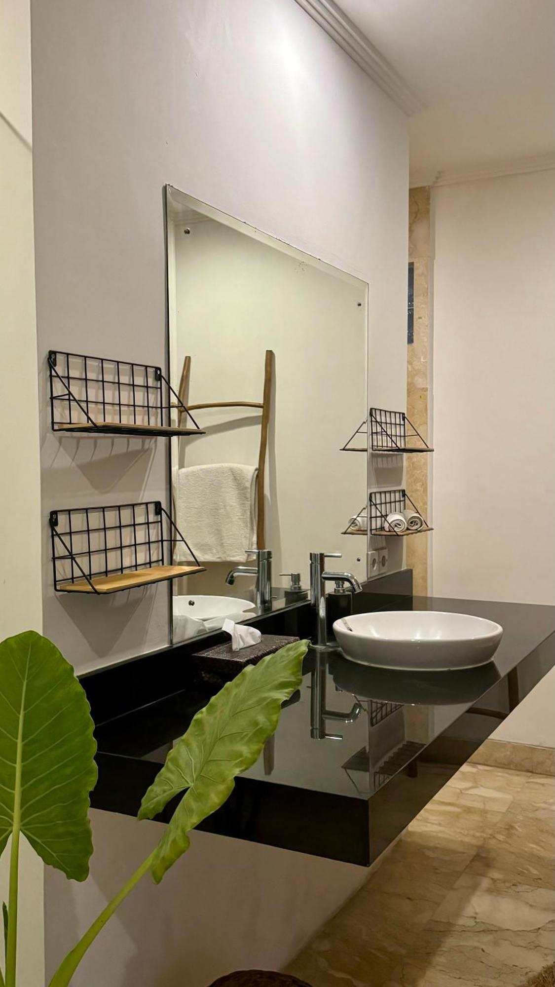 Private Suite In A Kids Friendly Big Shared Villa In Canggu Dış mekan fotoğraf